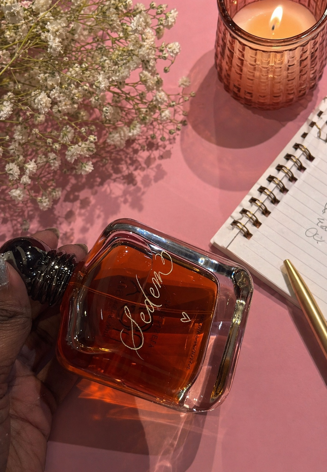 live Hand-engraved perfume bottle